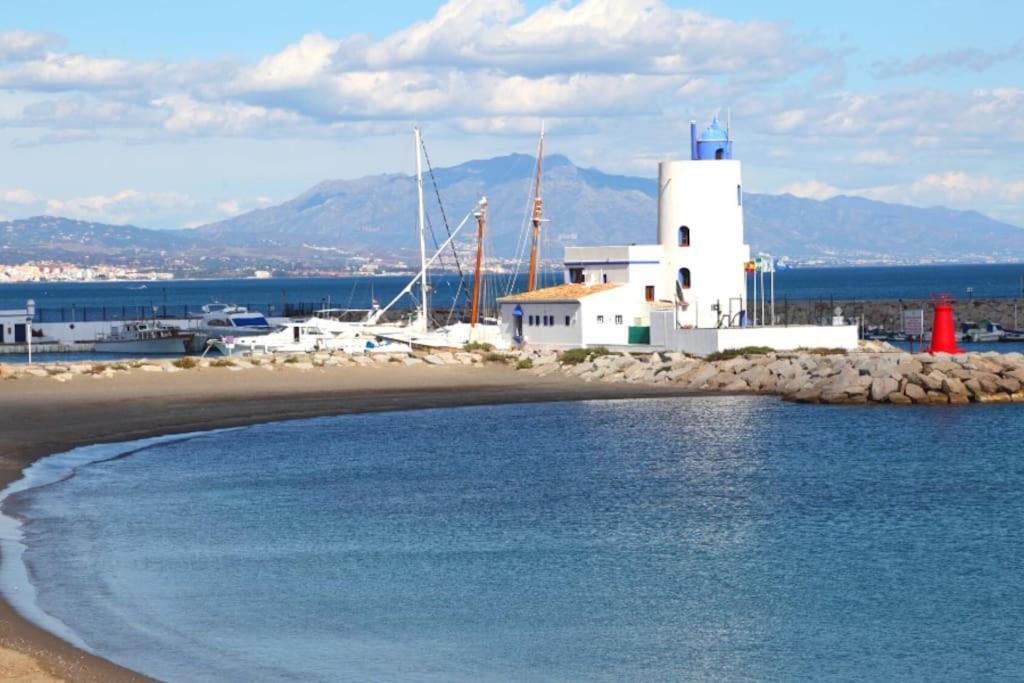 Apartamento Entero Con Solarium En Sabinillas, Con Piscina Y Al Lado Del Puerto De La Duquesa Manilva Εξωτερικό φωτογραφία