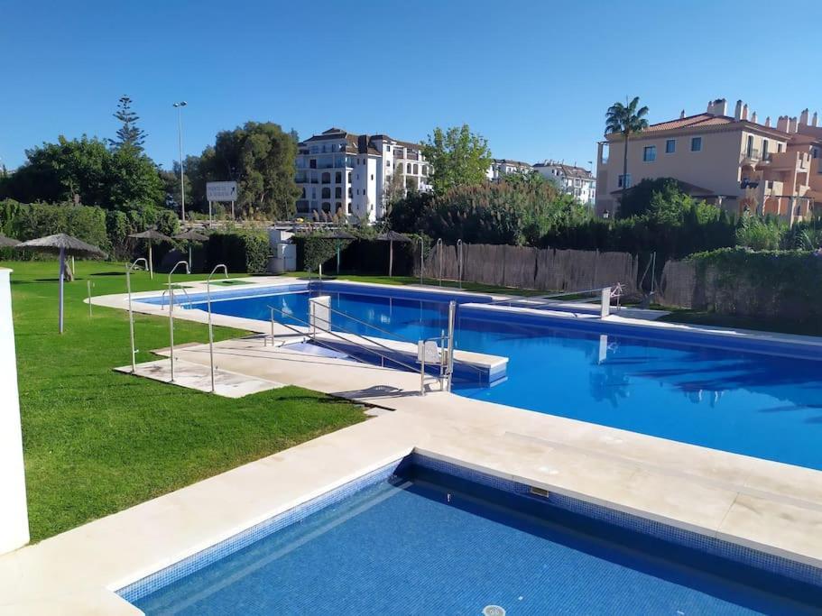 Apartamento Entero Con Solarium En Sabinillas, Con Piscina Y Al Lado Del Puerto De La Duquesa Manilva Εξωτερικό φωτογραφία